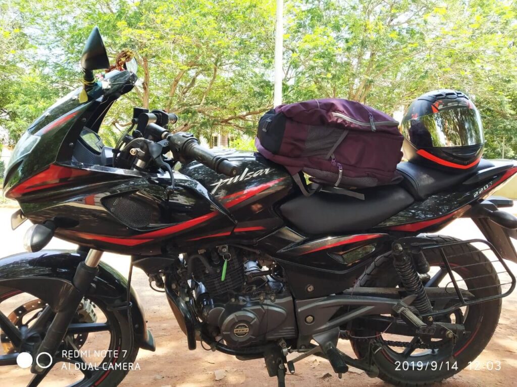 My Honest Riding Experience of Bajaj Pulsar 220F